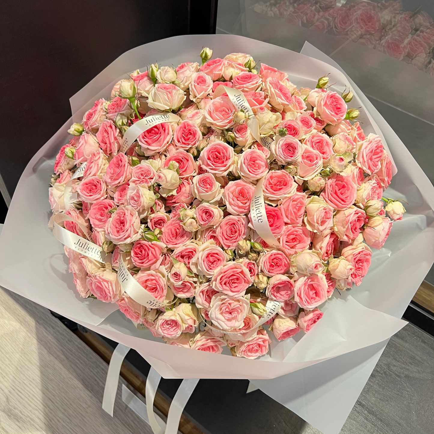 Finesst Roses Spray Roses – Juliette Flowers