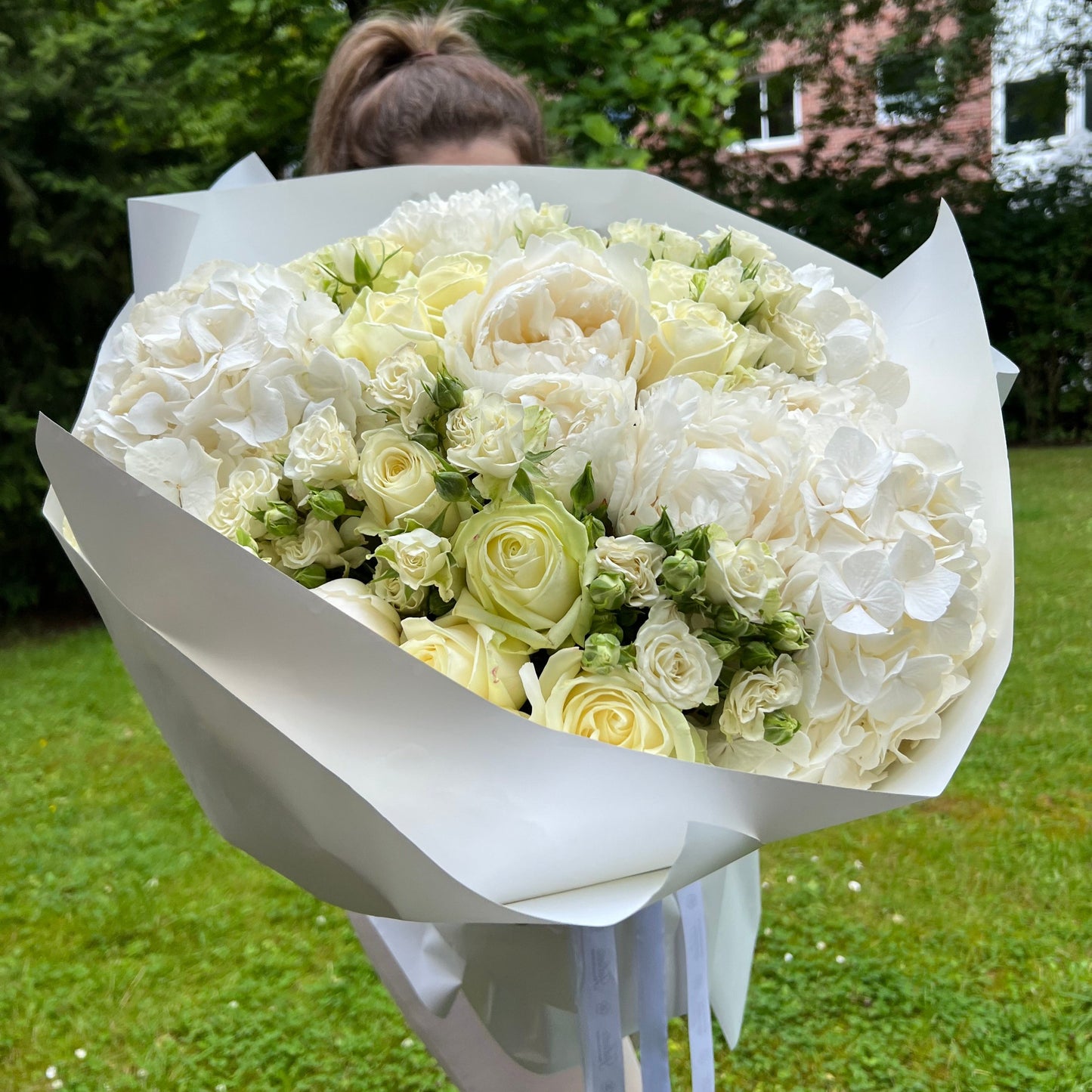 White bush rose, avalanche rose and hydangea delivery